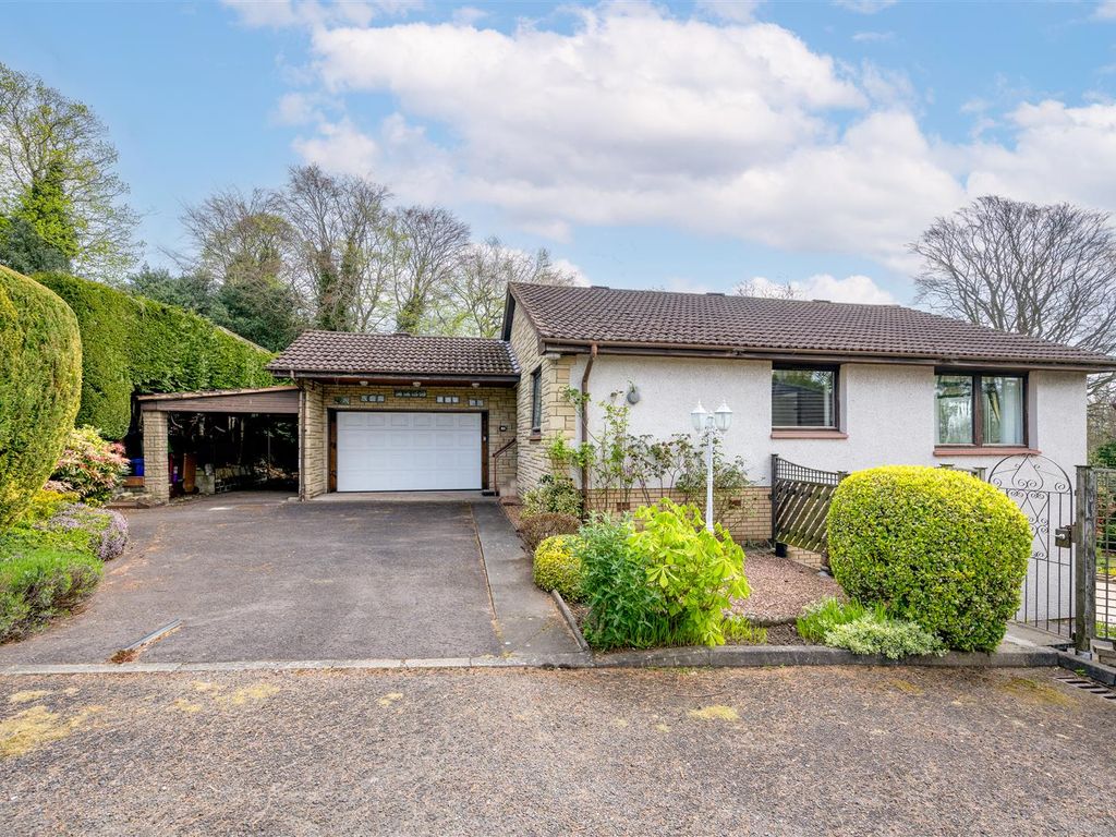 3 bed detached house for sale in Seabourne Gardens, Broughty Ferry, Dundee DD5, £300,000 Zoopla