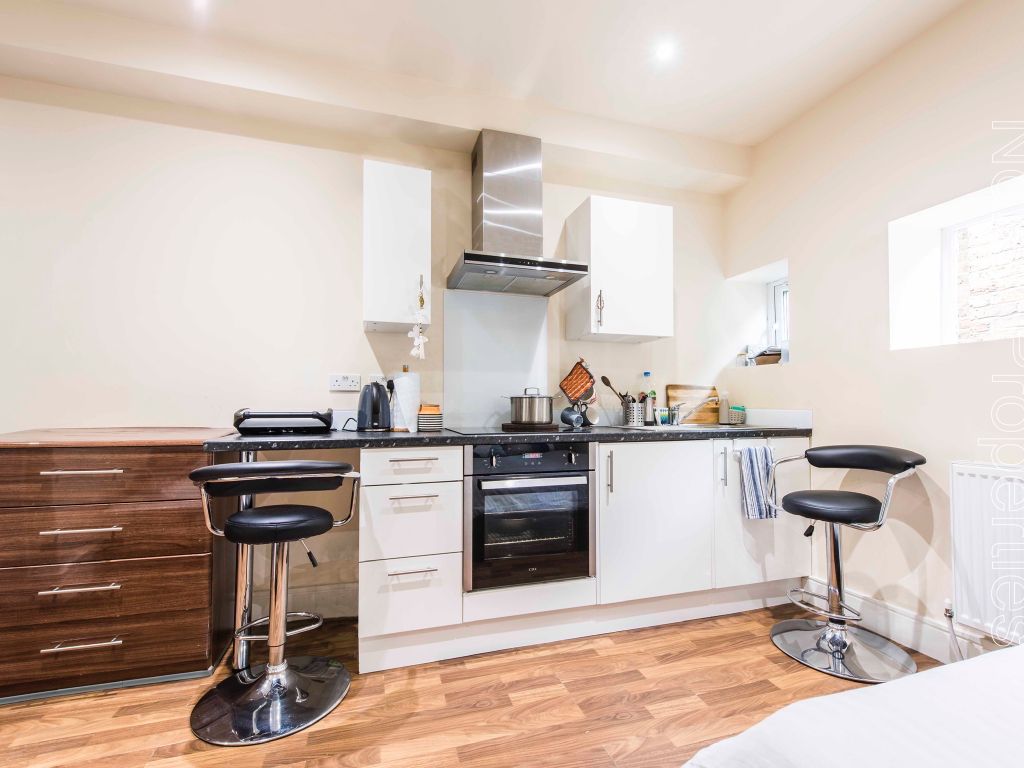 Studio to rent in Church Road, Hendon, London NW4 Zoopla