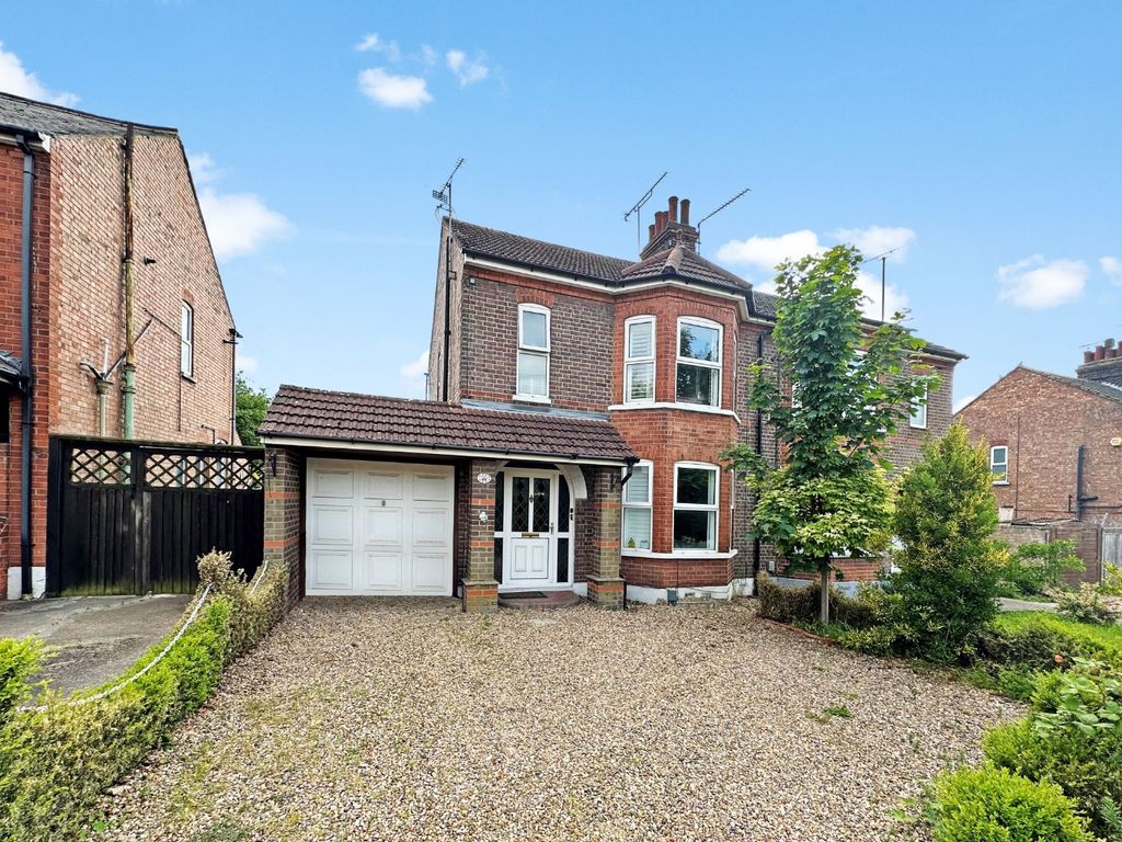 3 bed semidetached house for sale in Poynters Road, Dunstable LU5 Zoopla