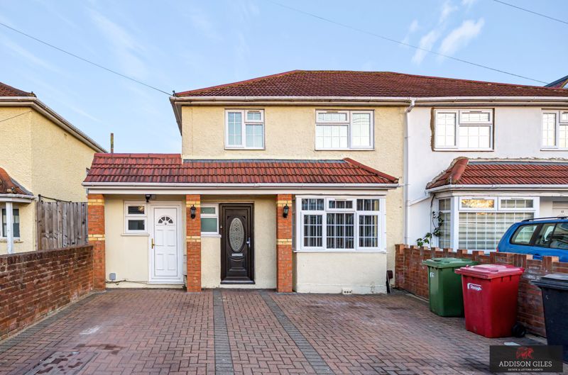 4 bed semidetached house for sale in Seymour Road, Slough SL1 Zoopla