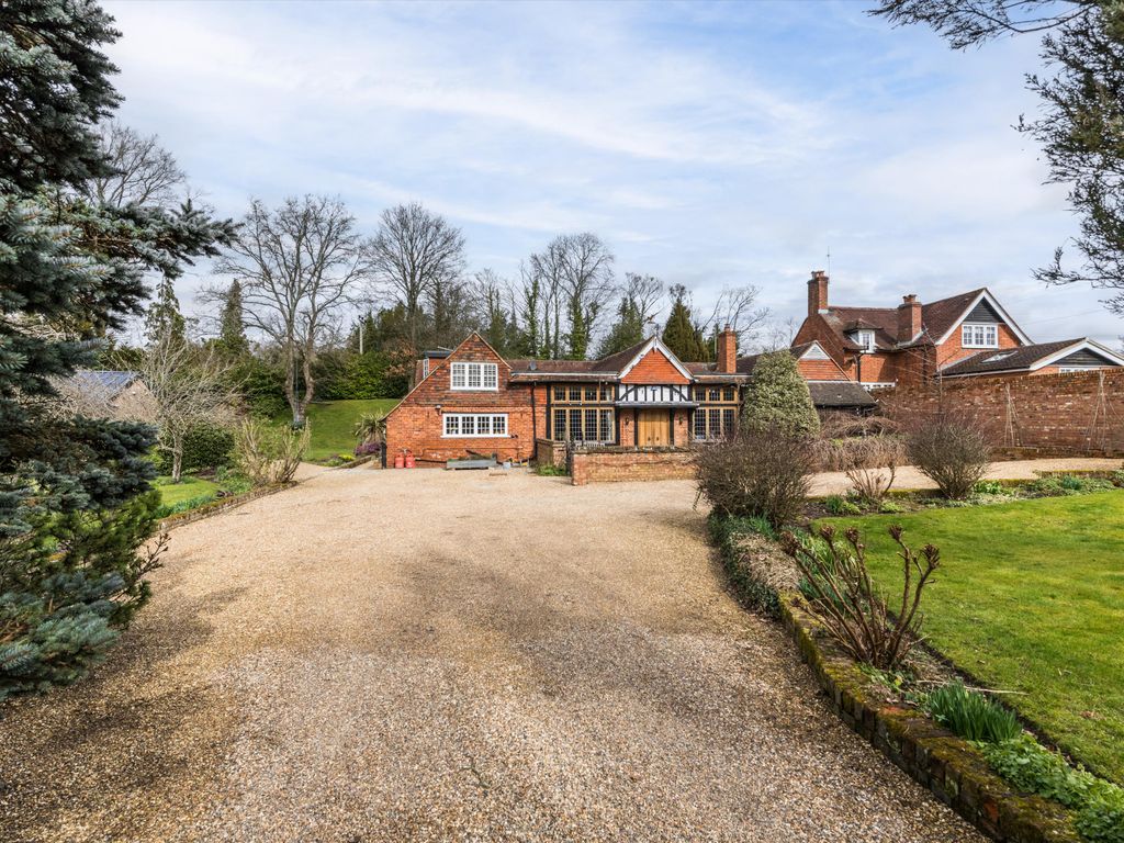 6 bed detached house for sale in North Road, Goudhurst, Cranbrook, Kent
