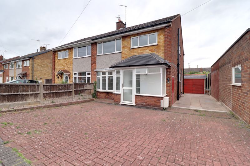 3 bed semidetached house for sale in Camborne Close, Weeping Cross