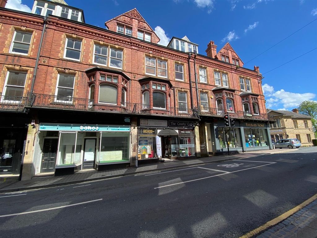 2 bed flat for sale in Graham Road, Malvern WR14 Zoopla