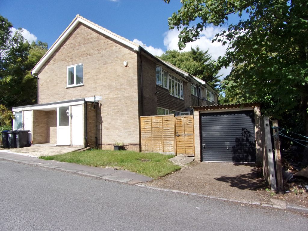 1 bed for sale in Cranleigh Gardens, London SE25, £169,950