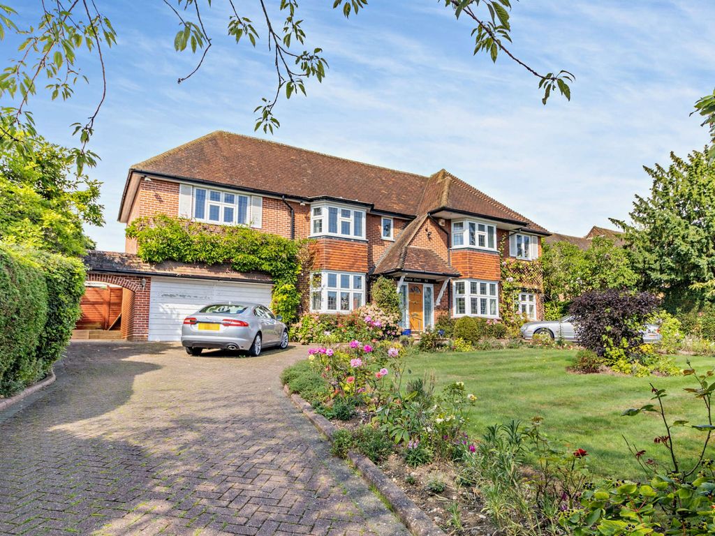 5 bed detached house for sale in Russell Road, Northwood HA6, £