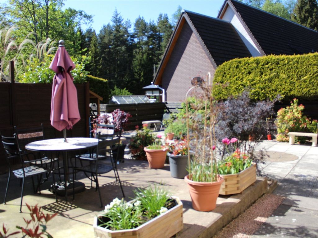 2 bed flat to rent in Upper Balnacroft, Corsee Road, Banchory