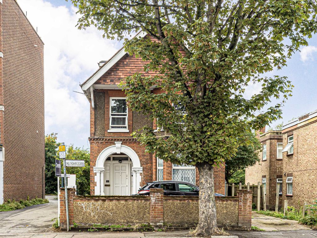 1 bed flat for sale in Kingston Road, Norbiton, Kingston Upon Thames