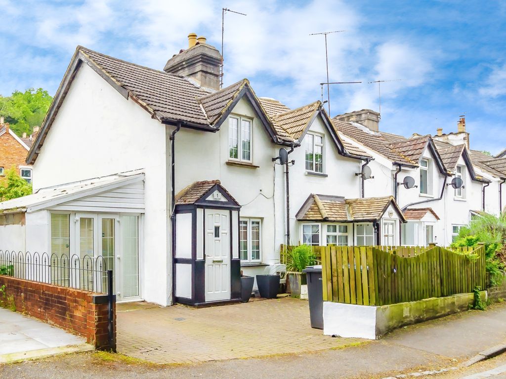 2 bed semidetached house for sale in Station Road, Kenley, Croydon CR8