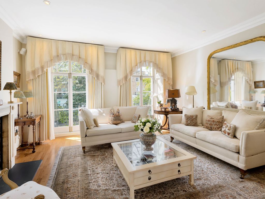 4 bed terraced house for sale in Trevor Square, London SW7 Zoopla