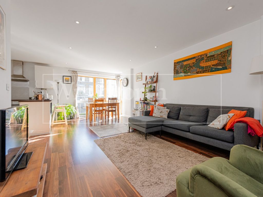 2 bed flat for sale in Kilburn Park Road, London NW6, £690,000 Zoopla