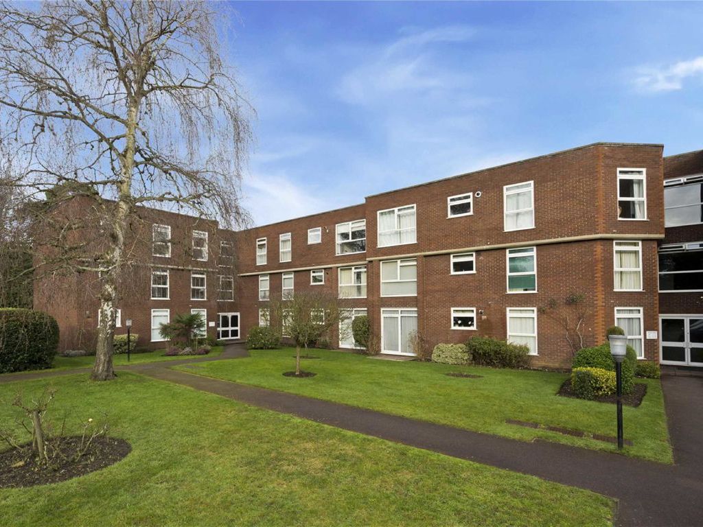 2 bed flat to rent in Ellesmere Road, Weybridge KT13, £1,450 pcm Zoopla