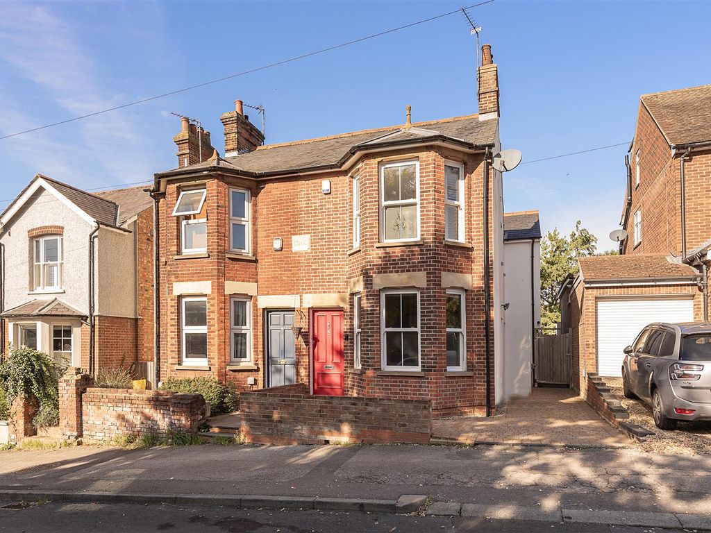 3 bed semidetached house for sale in Southview Road, Harpenden AL5, £