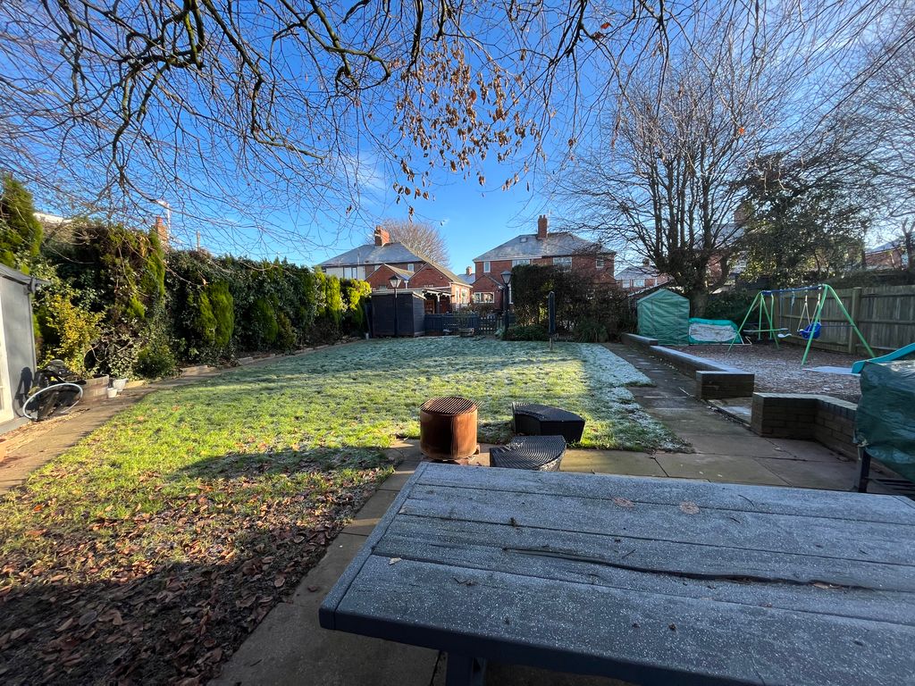 3 bed semidetached house for sale in Weston Road, Weston Coyney, Stoke