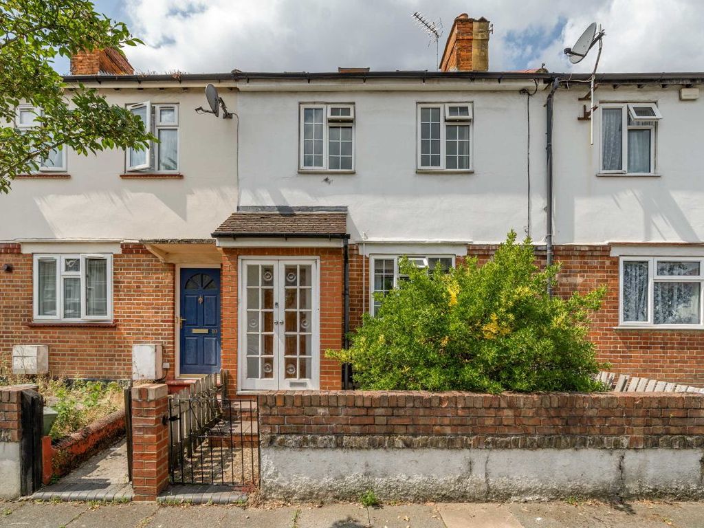 4 bed terraced house for sale in Montague Road, London W7 Zoopla