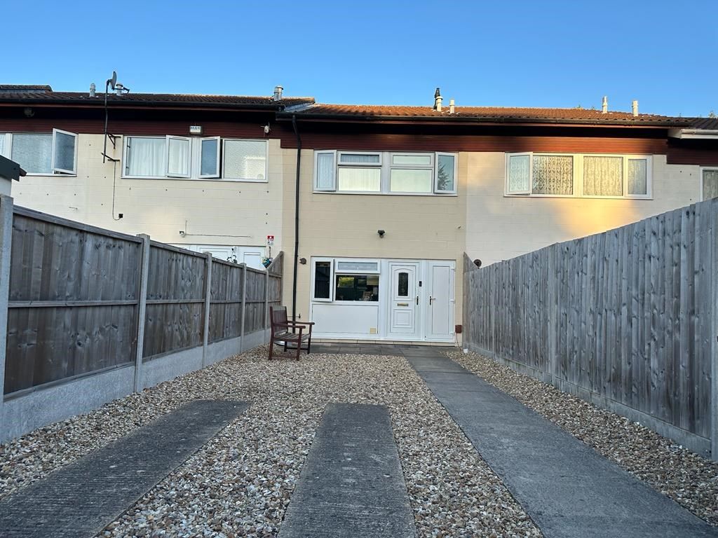 3 bed terraced house for sale in Daniels Welch, Coffee Hall, Milton