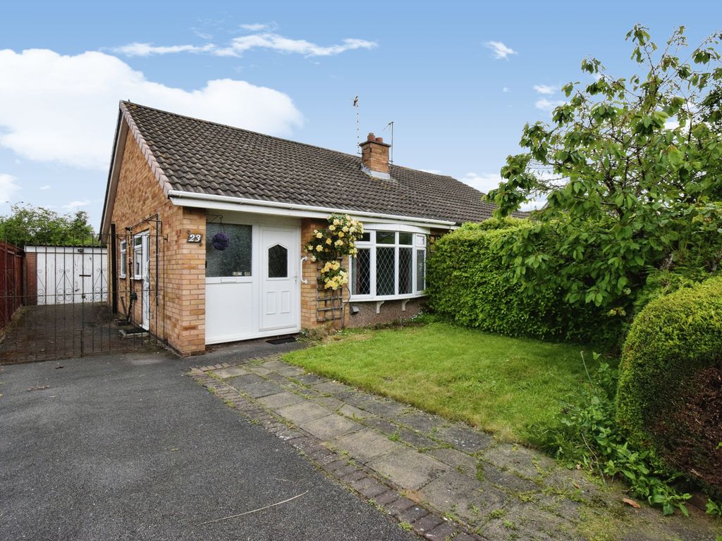 2 bed semidetached house for sale in Coles Close, Leicester