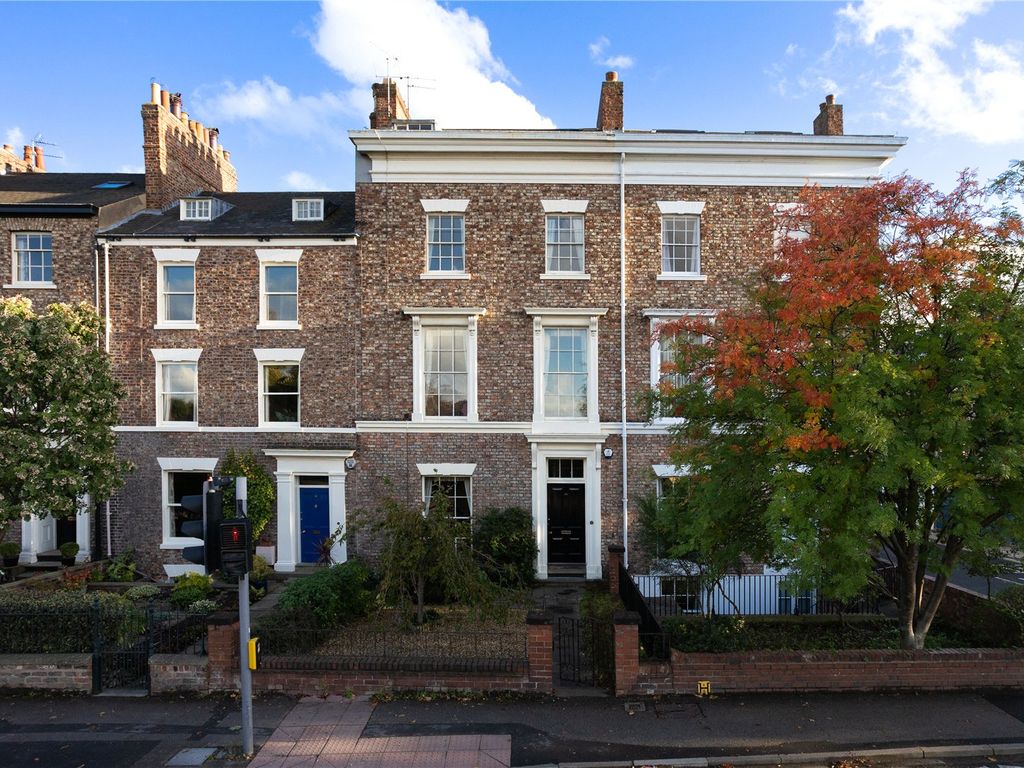 5 bed terraced house for sale in Heworth Green, York, North Yorkshire