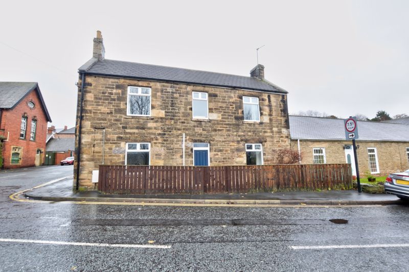 3 bed semidetached house for sale in Station Road, Newburn, Newcastle