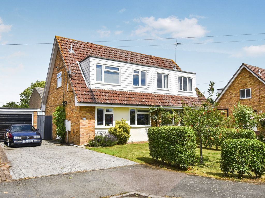 3 bed semidetached house for sale in Bramble End, Alconbury