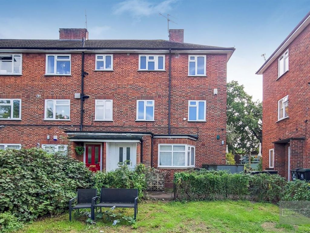 3 bed for sale in Hillyfields, Loughton IG10 Zoopla