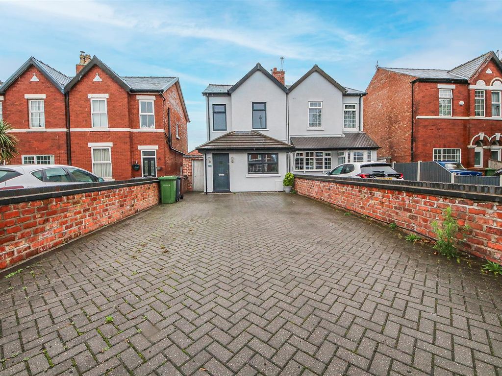 2 bed semidetached house for sale in Wennington Road, Southport PR9, £