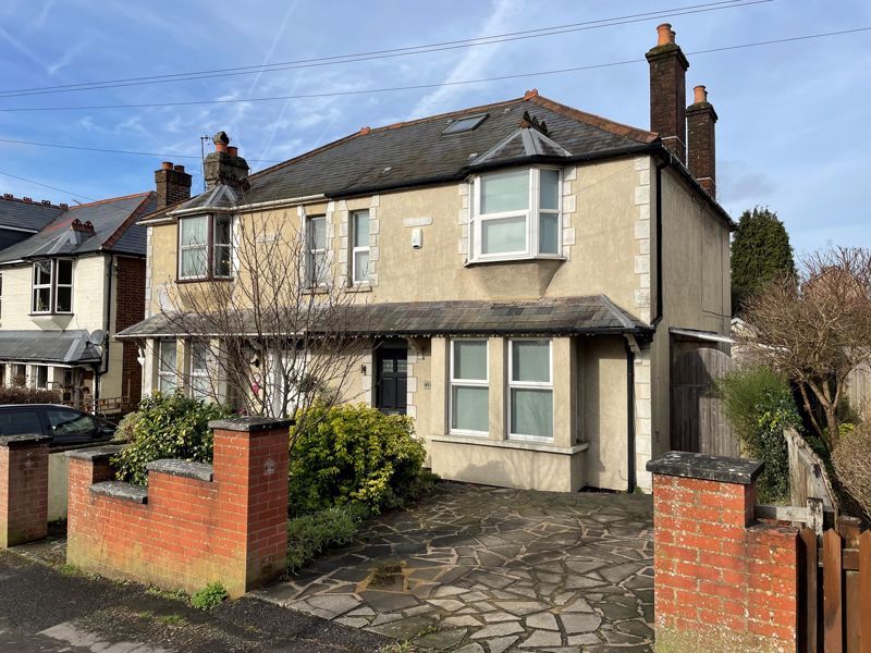 3 bed semidetached house for sale in Amersham Road, High HP13