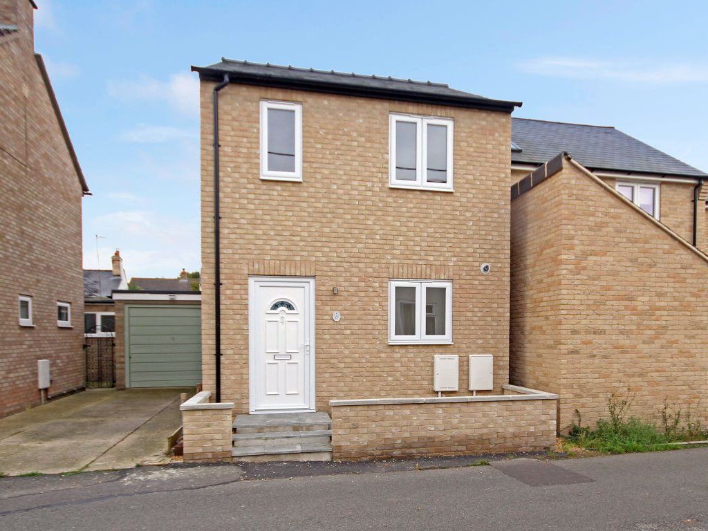 2 bed terraced house to rent in Burgess Road, Waterbeach, Cambridge