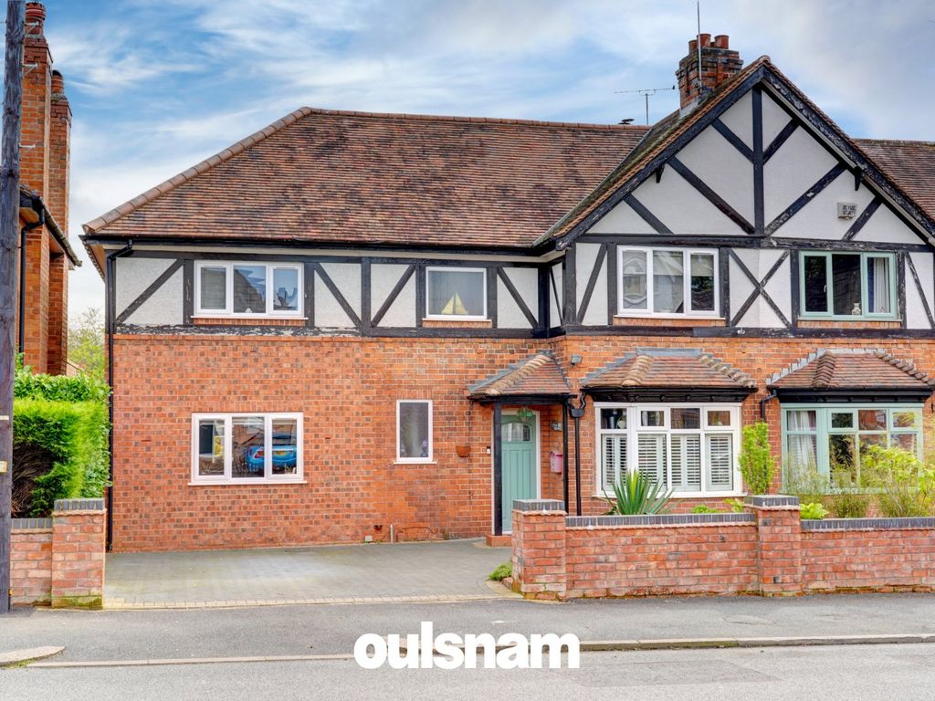 4 bed semidetached house for sale in Norman Road, Northfield