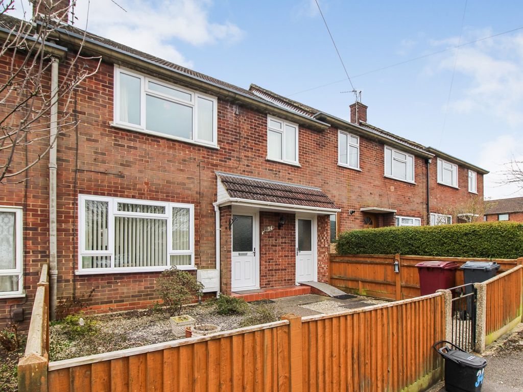 3 bed terraced house for sale in Dee Road, Tilehurst, Reading RG30, £