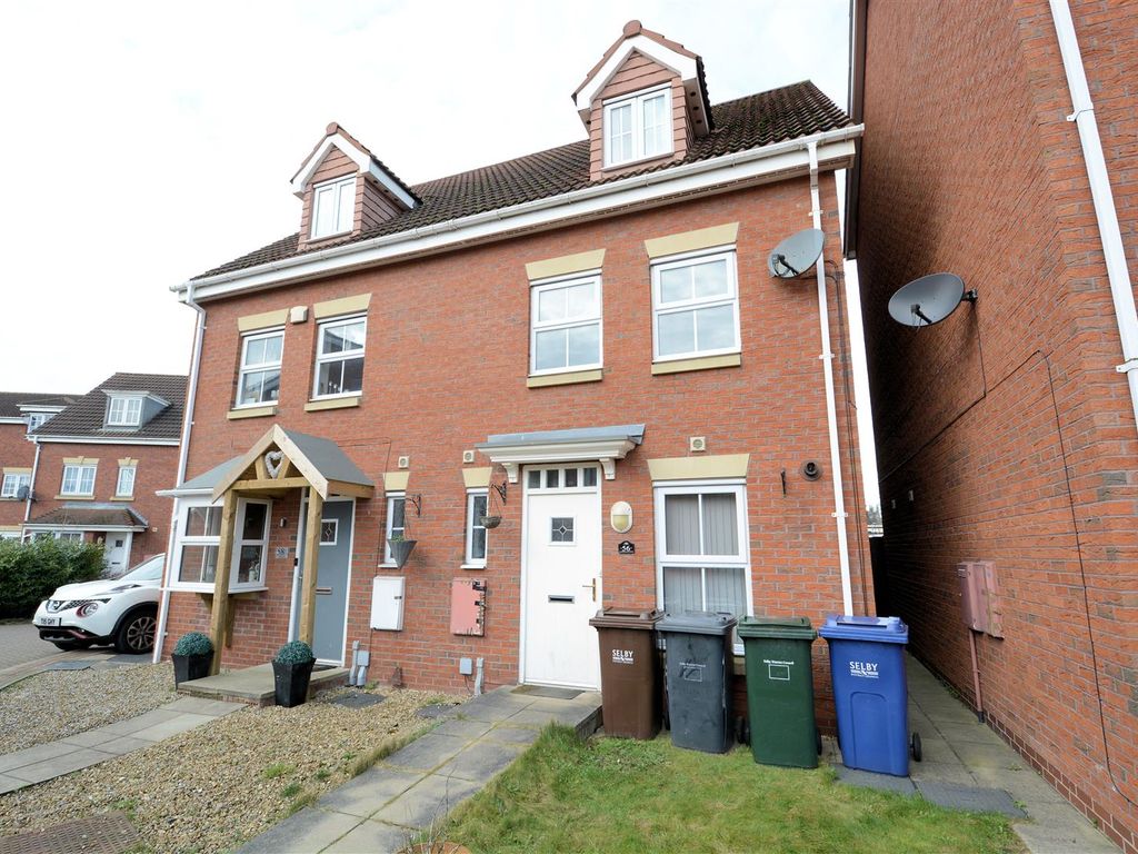 3 bed property to rent in The Haven, Selby YO8, £850 pcm Zoopla