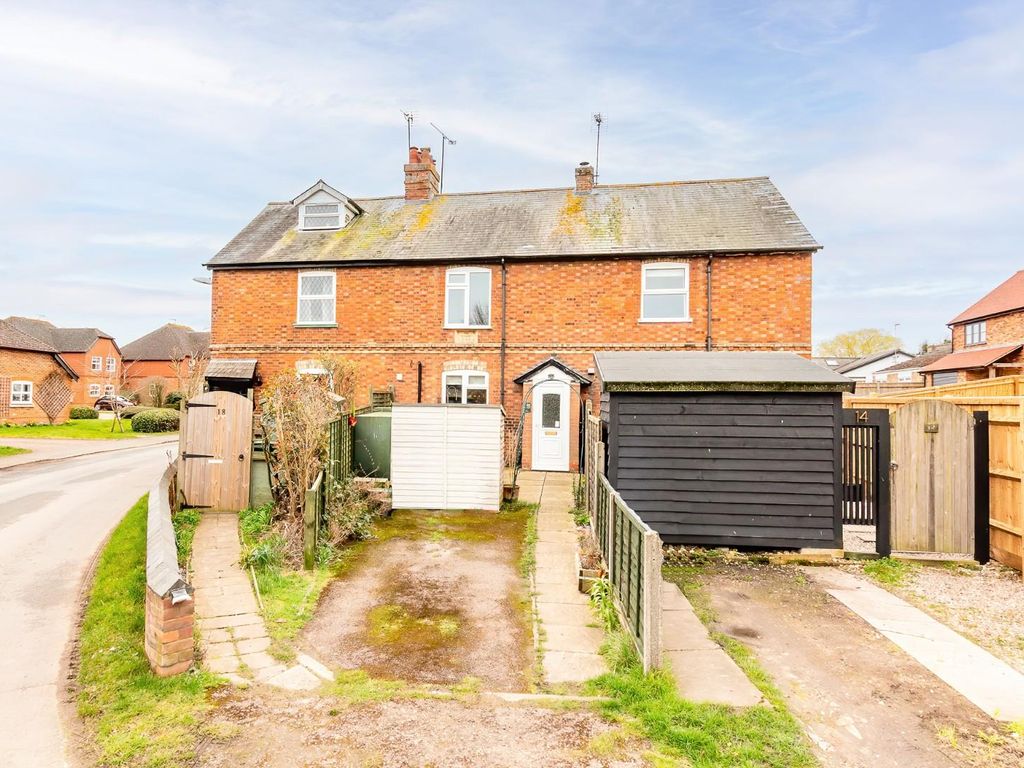 2 bed terraced house for sale in Horton Road, Slapton, Leighton Buzzard