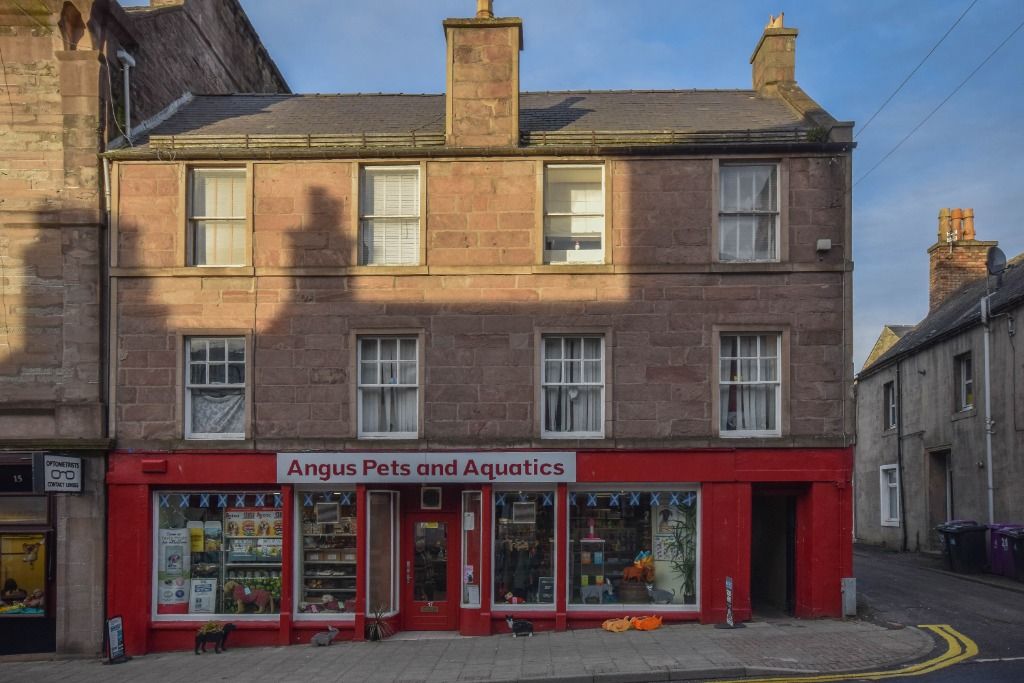 2 bed flat to rent in East High Street, Forfar, Angus DD8, £475 pcm