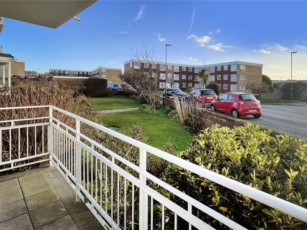 2 bed flat for sale in Chanctonbury Road, Rustington, Littlehampton