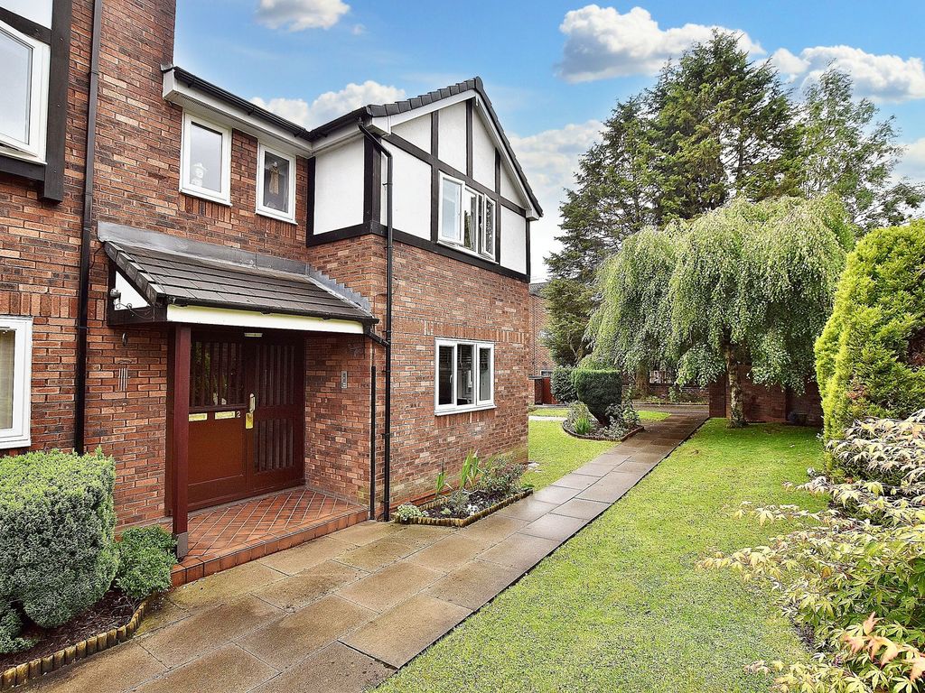 2 bed flat for sale in Cranford House, Half Edge Lane, Ellesmere Park