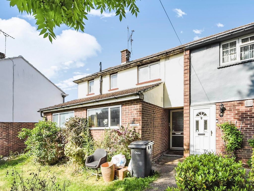 3 bed semidetached house for sale in Pennine Road, Chelmsford CM1, £
