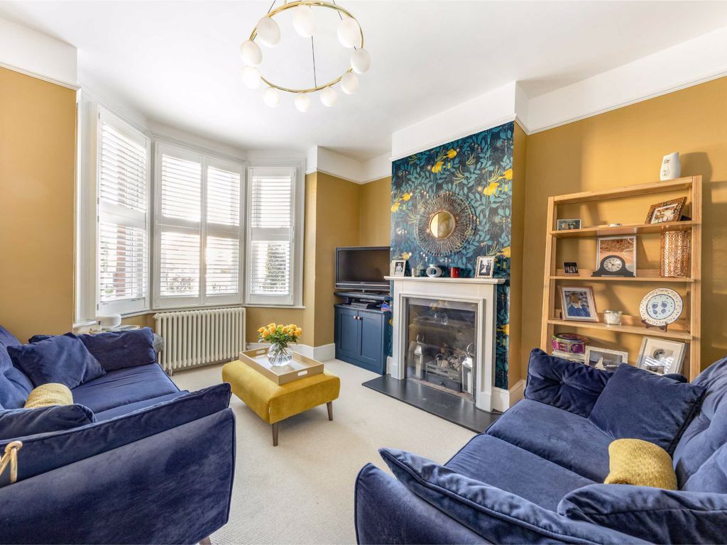 3 bed terraced house for sale in Staines Road, Twickenham TW2 Zoopla