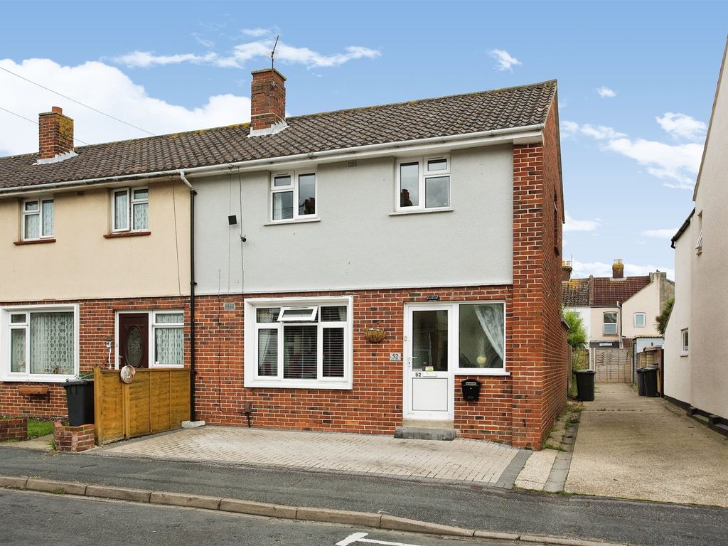 2 bed end terrace house for sale in Queens Road, Gosport PO12 Zoopla