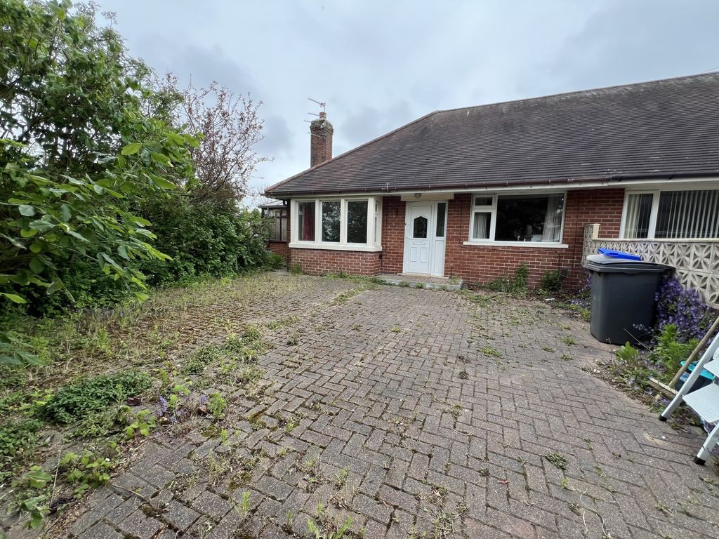 2 bed bungalow for sale in Eskdale Close, Marton FY4, £135,000 Zoopla