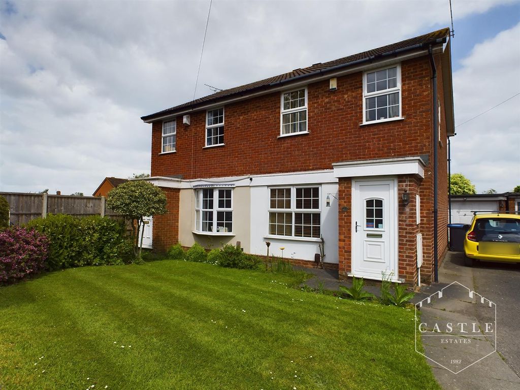 3 bed semidetached house for sale in The Ridgeway, Burbage, Hinckley LE10 Zoopla