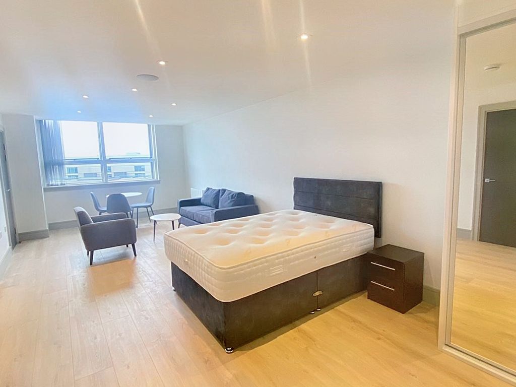 Studio to rent in Mercantile House, Uxbridge, Greater London UB8, £