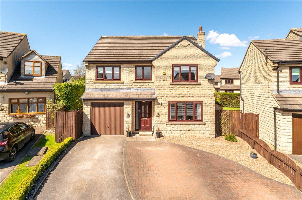 5 bed detached house for sale in Coppice View, Bradford, West Yorkshire