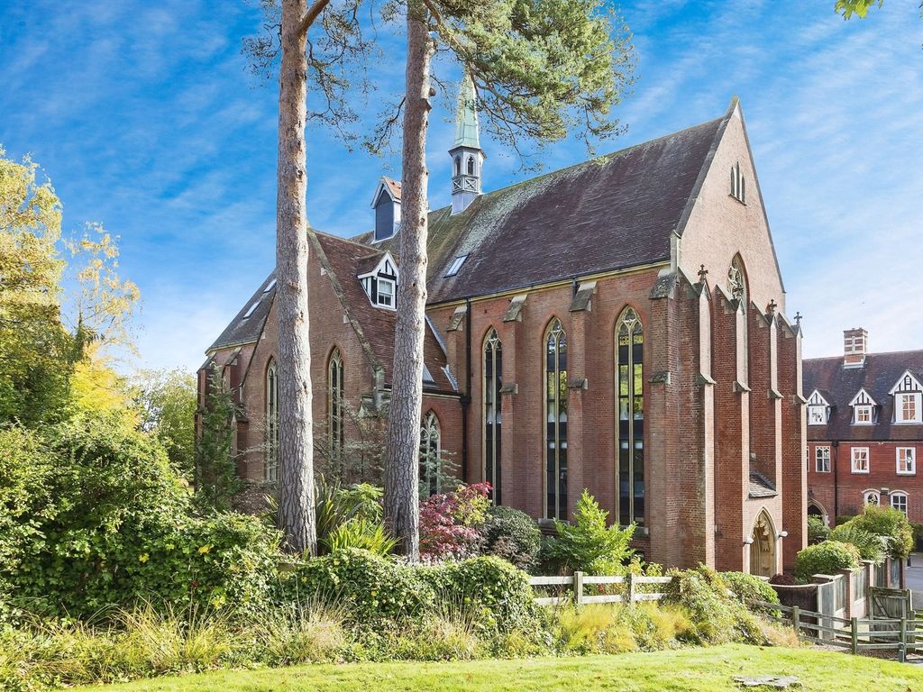 2 bed flat for sale in Bolnore Road, Haywards Heath RH16, £500,000 Zoopla