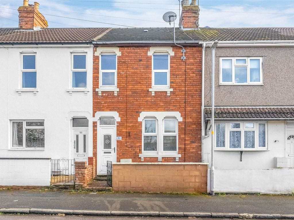 2 bed terraced house to rent in Redcliffe Street, Rodbourne, Swindon