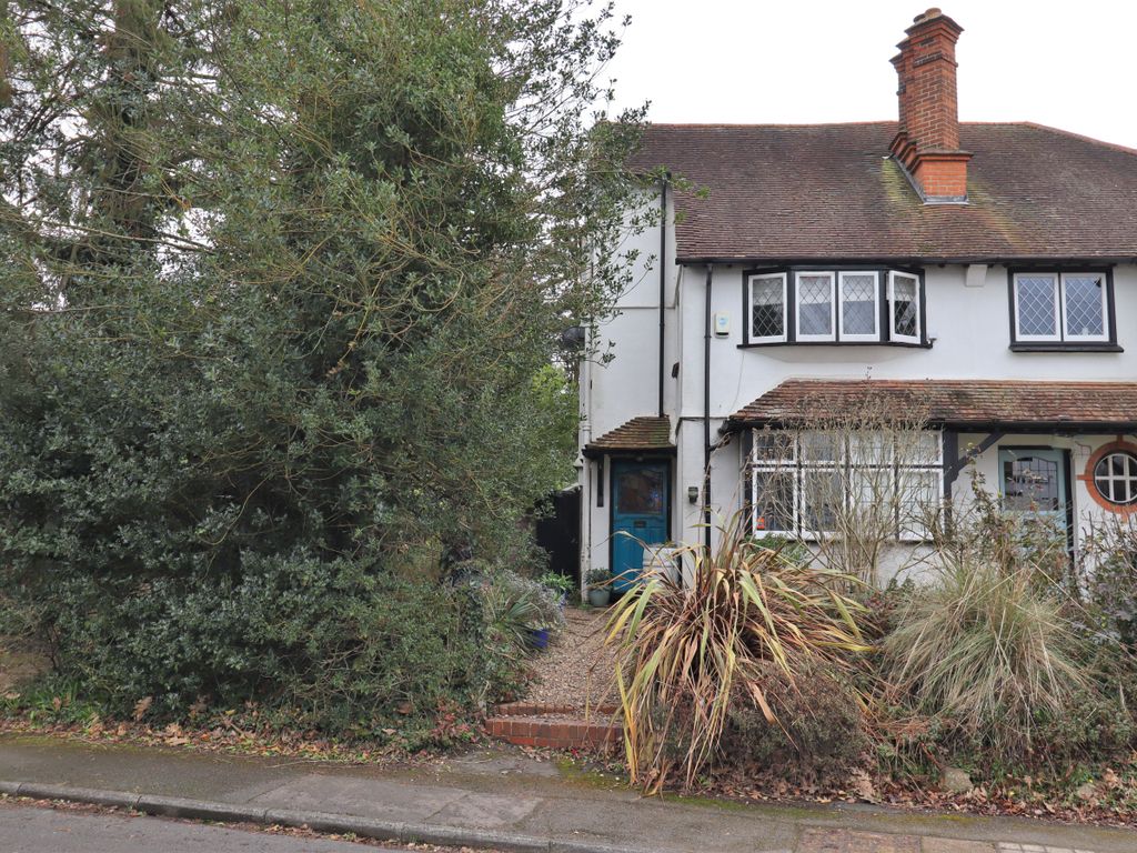 3 bed semidetached house for sale in Raleigh Drive, Esher KT10 Zoopla