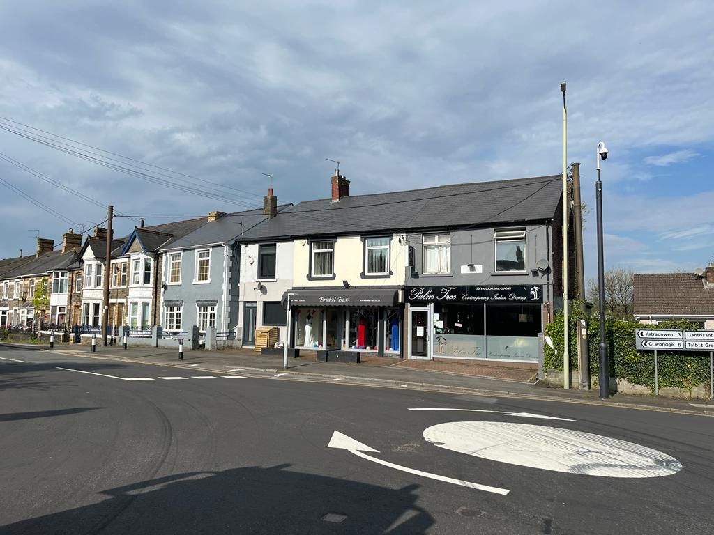 Retail premises to let in 77 Llantrisant Road, Pontyclun CF72, £18,000