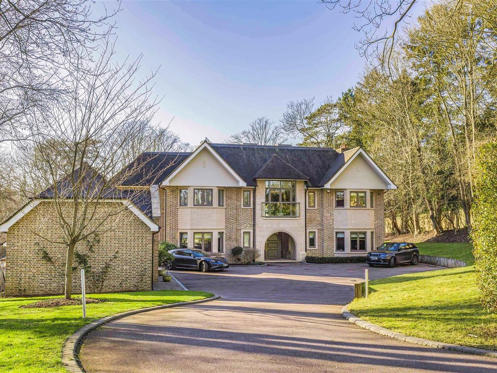 6 bed detached house for sale in Whitehall Road, Stortford