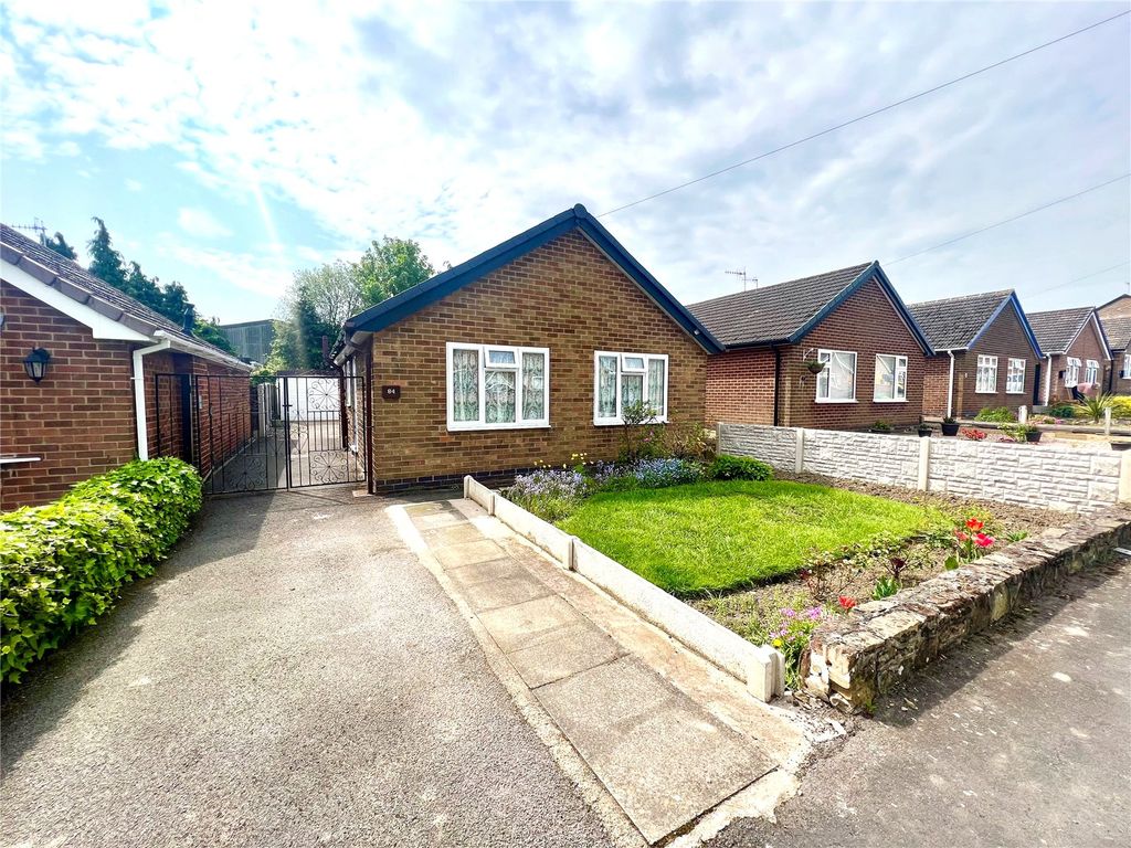 3 bed bungalow for sale in Springfield Gardens, Ilkeston, Derbyshire