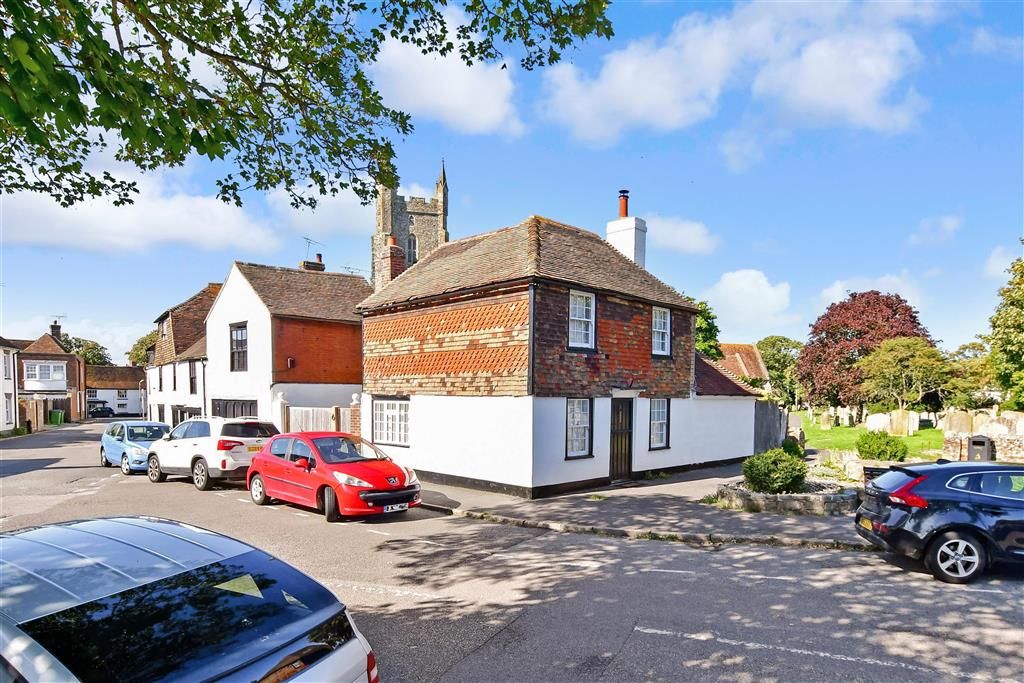 3 bed detached house for sale in Cannon Street, Lydd, Romney Marsh