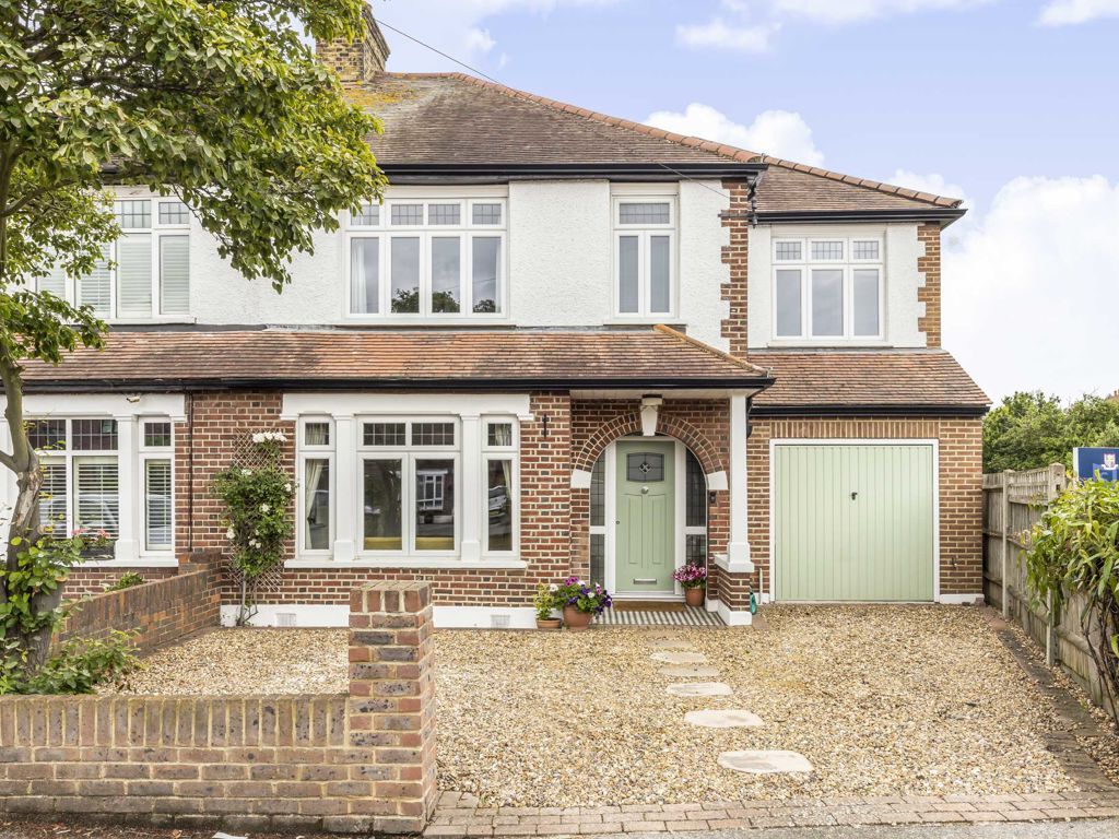 4 bed property for sale in Manor Lane, SunburyOnThames TW16, £899,950