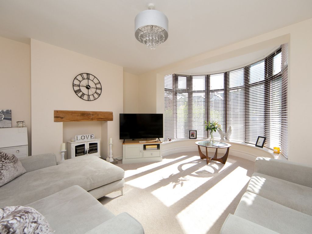 4 bed semidetached house for sale in Gathurst Lane, Wigan WN6, £